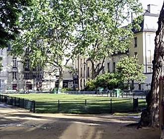Square Leopold Achille Paris