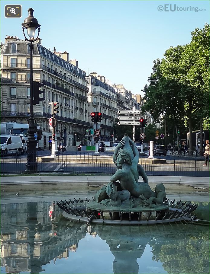 Fontaine du Bassin Soufflot statue north side view