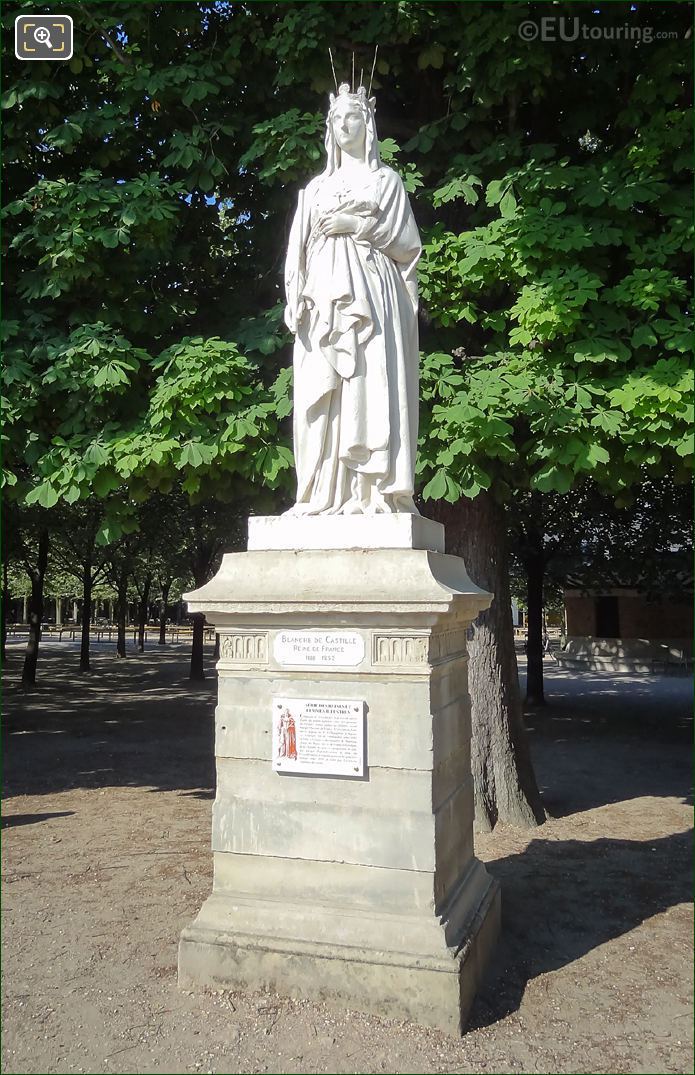 Marble statue Blanche of Castile on pedestal