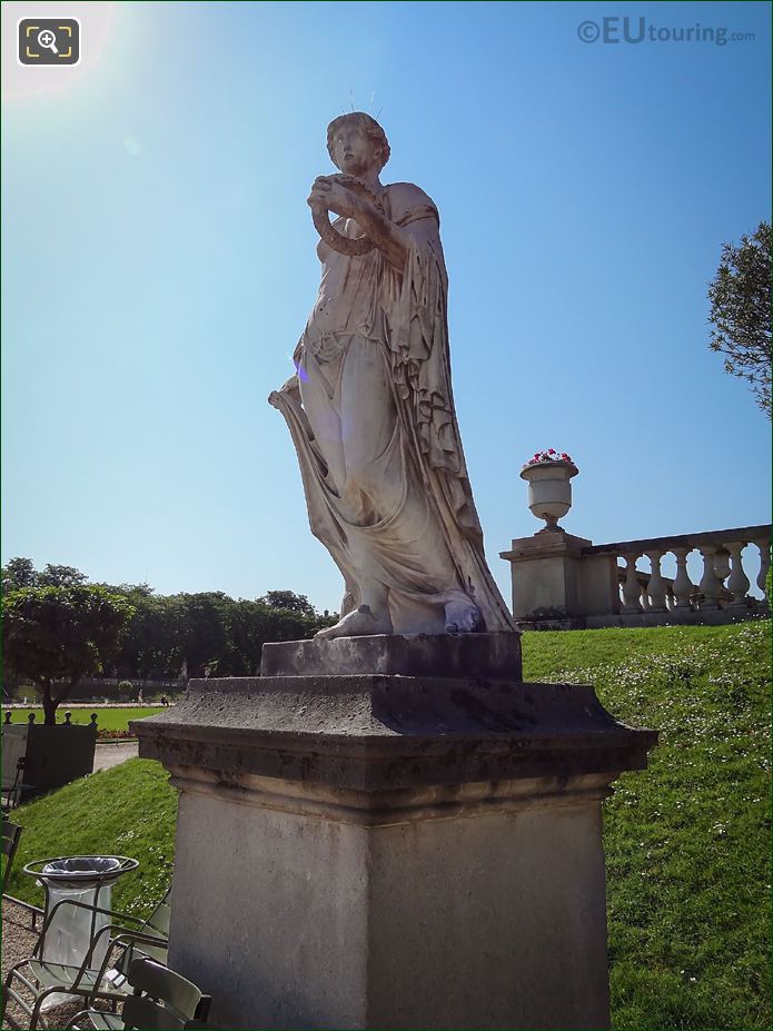 Statue of Flora within 6th Arrondissement of Paris