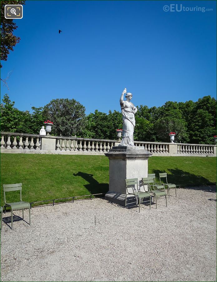 Junon, Reine du Ciel statue at d'Apres l'Antique