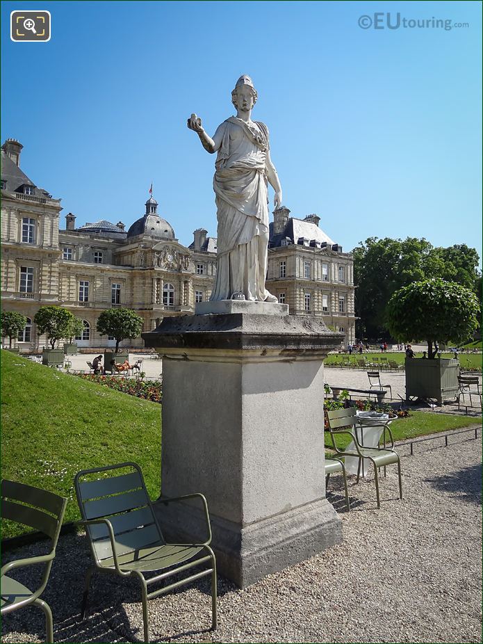 Minerve a la chouette statue on pedestal