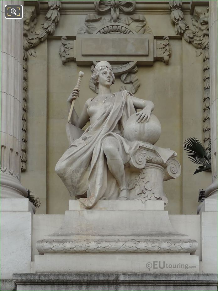 L'Art Romain statue by Louis Clausade