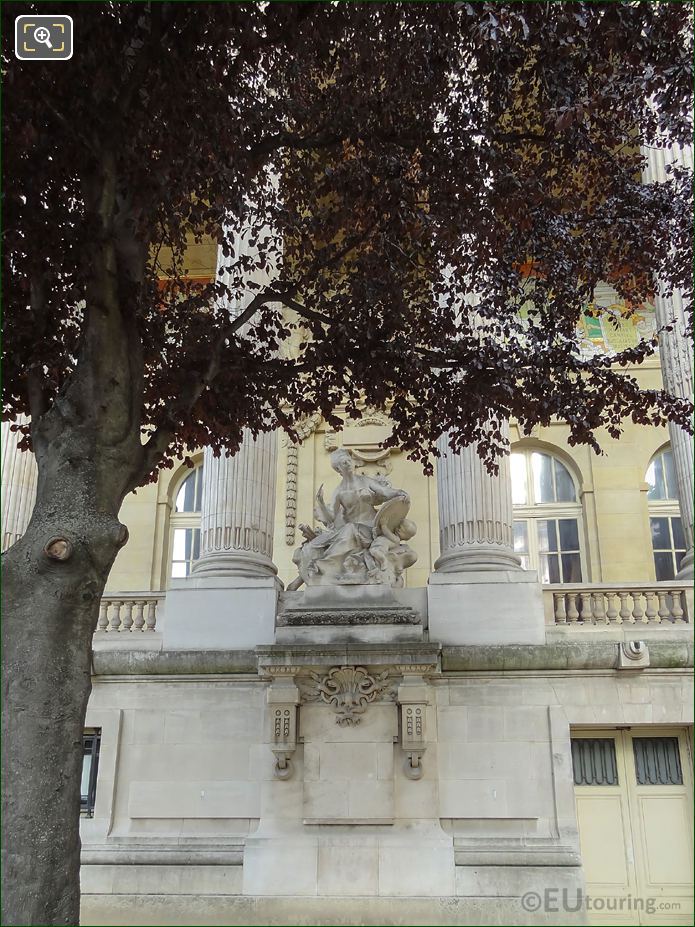 Grand Palais statue L'Art du XVIIIe Siecle