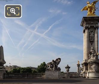 Renommee des Arts statue Pont Alexandre III