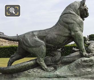 Bronze Tigre Terrassant un Crocodile statue by Auguste Nicolas Cain