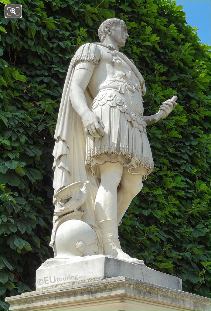 Jardin des Tuileries statue Julius Caesar by A Parisi