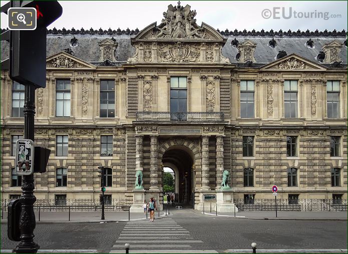 Pediment sculpture Porte des Lions south entrance