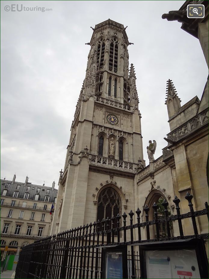 Angel statue bell tower Eglise Saint Germain l'Auxerrois