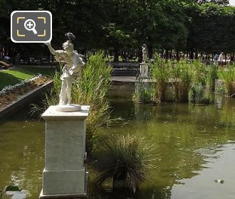 West view of Daphne statue in Jardin des Tuileries