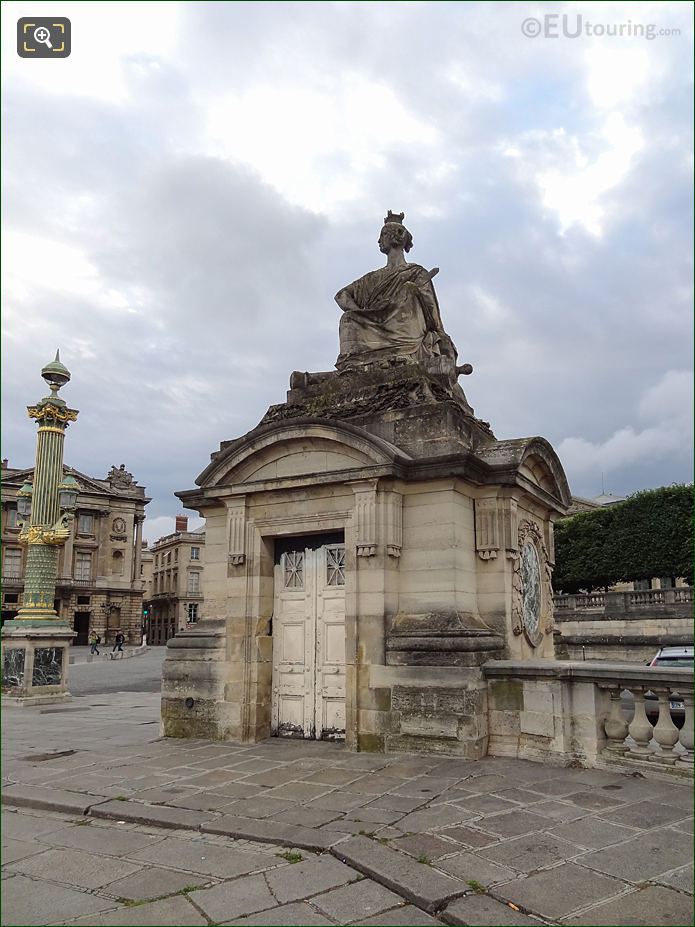 Pavilion Guardhouse doors with Strasbourg statue