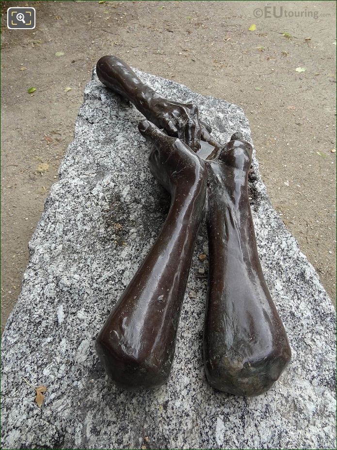 Three hand bronze sculpture by Louise Bourgeois