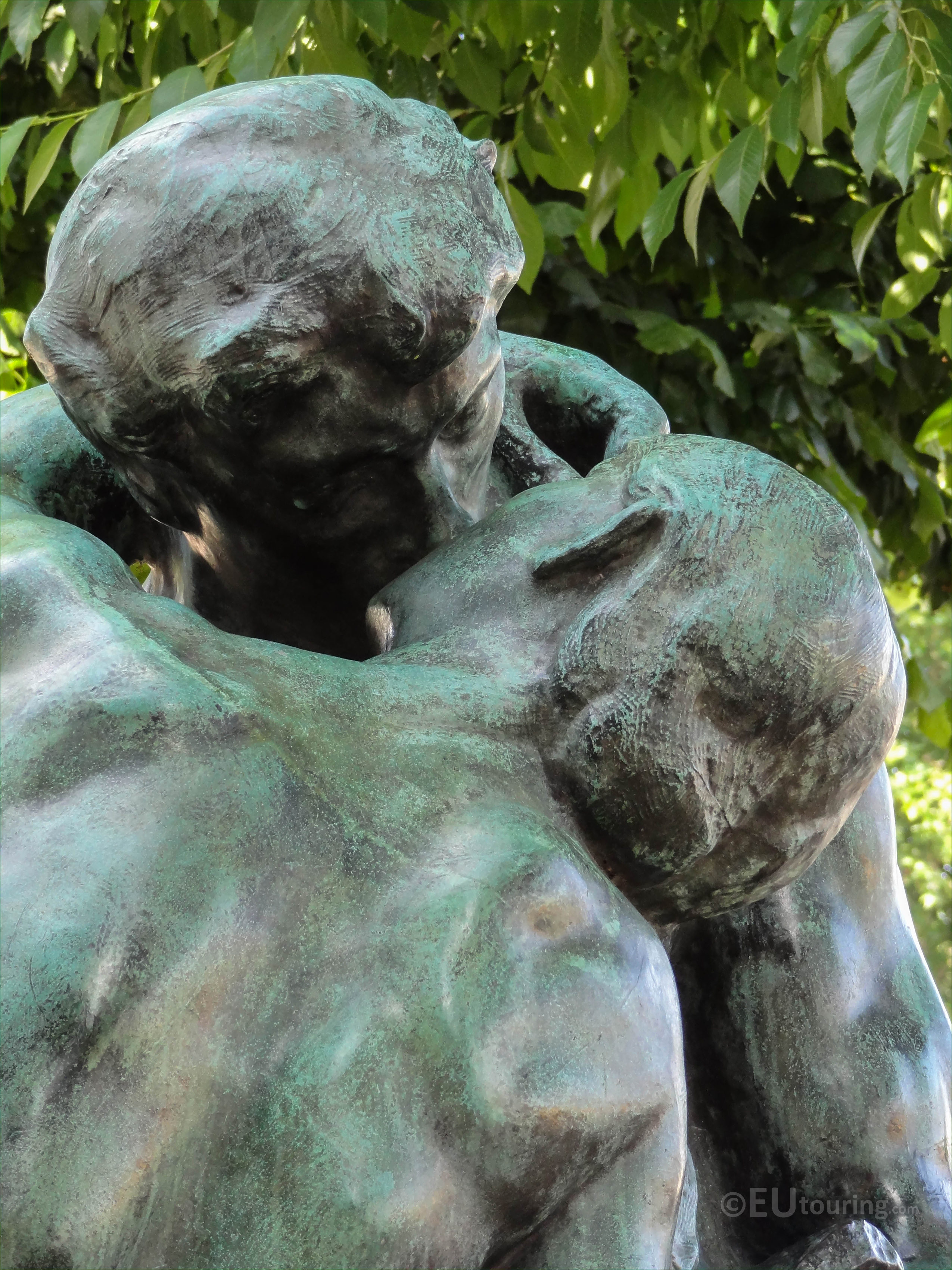 The Kiss statue in Tuileries Gardens Paris - Page 958