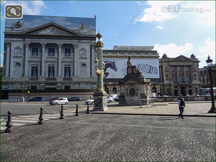 Place de la Concorde with City of Rouen statue