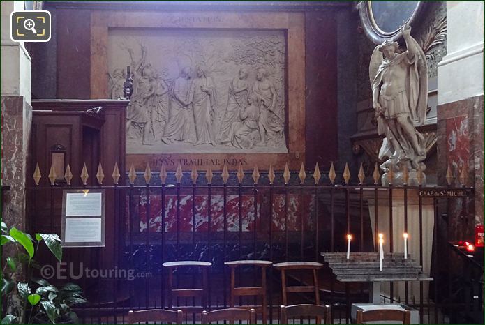 Chapelle Saint Vincent de Paul with Jesus Trahi Par Judas sculpture