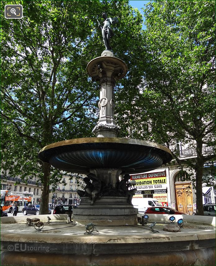 Fontaine du Theatre-Francais Nymphe Fluviale, Place Andre-Malraux