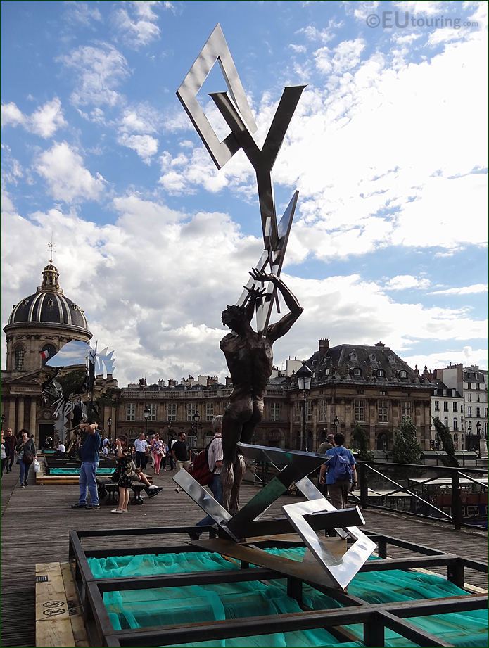 Back of Le Ciel Lui Tombe Sur La Tete sculpture