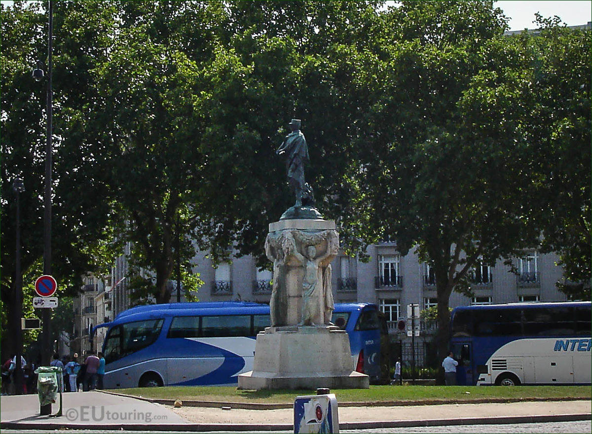 Photos of Monument du Marechal Gallieni by Jean Boucher - Page 208