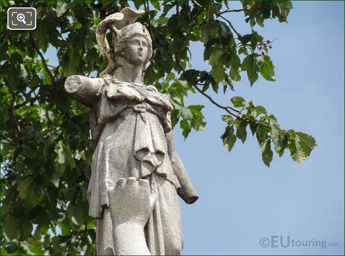 Snakes on Cassandre de met sous la protection de Pallas statue