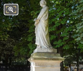 Laure de Noves statue at Jardin du Luxembourg