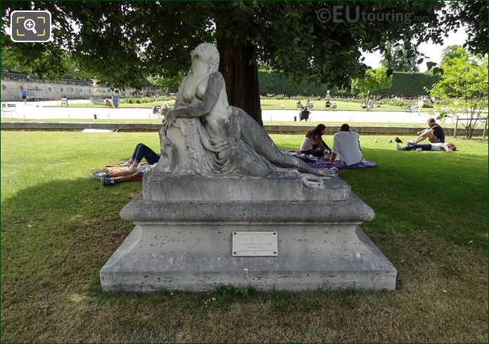 Mort de Lais statue by Roland Mathieu-Meusnier