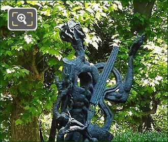 Le Poete statue in Jardin du Luxembourg