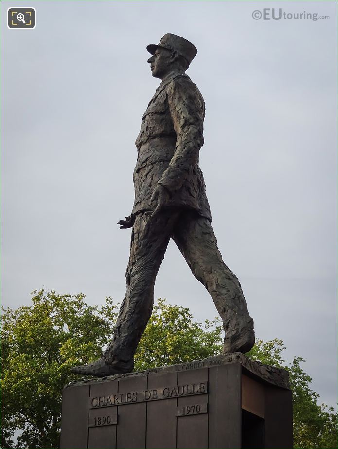 Charles de Gaulle statue by Jean Cardot