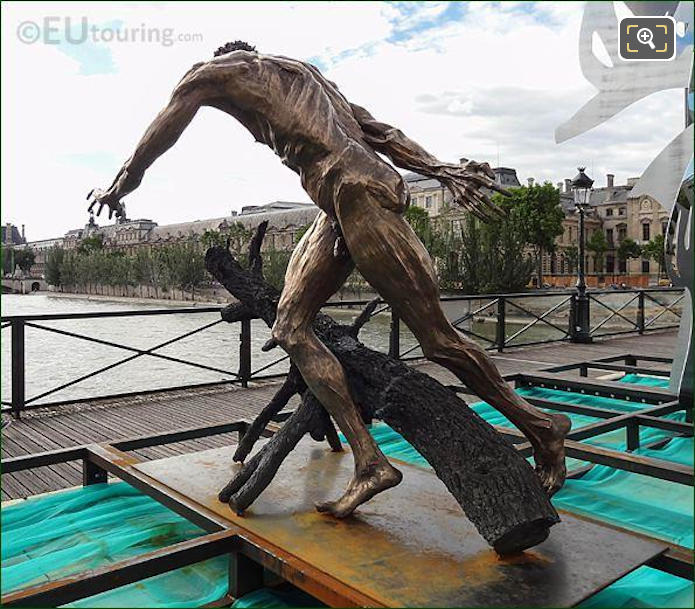 Left side of Le Paradis est un Enfer sculpture in Paris