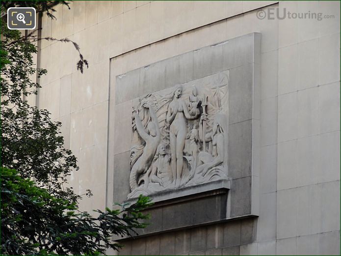 Palais de Chaillot NW wing 2nd relief sculpture