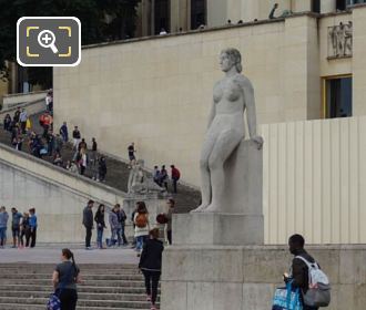 Jardins Trocadero sandstone La Femme statue