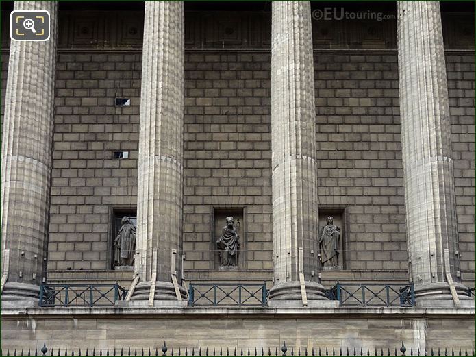 Eglise de la Madeleine E facade and Saint Hilaire de Poitiers statue