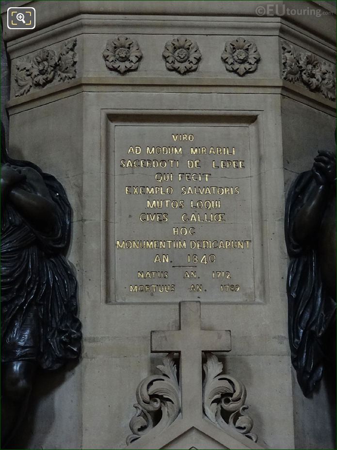 Cenotaphe gold inscription on Monument de l'Abbe de l'Epee