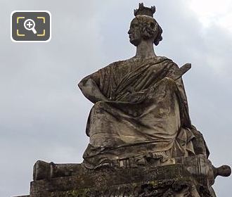 Stone cannon at front of Strasbourg statue, Place de la Concorde