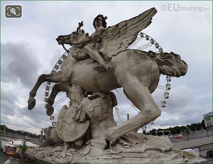 Panoramic of Mercure Monte sur Pegase statue in Jardin des Tuileries