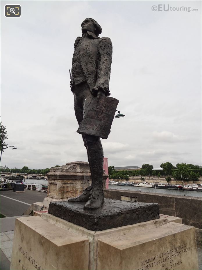 Left side of the Thomas Jefferson Monument in Paris