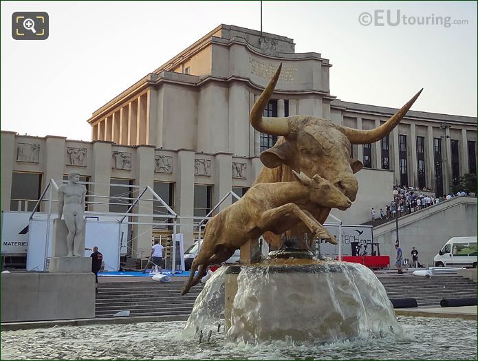 Bronze Taureau et Daim statue by sculptor Paul Jouve