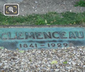 Plaque on the Georges Clemenceau statue in Paris