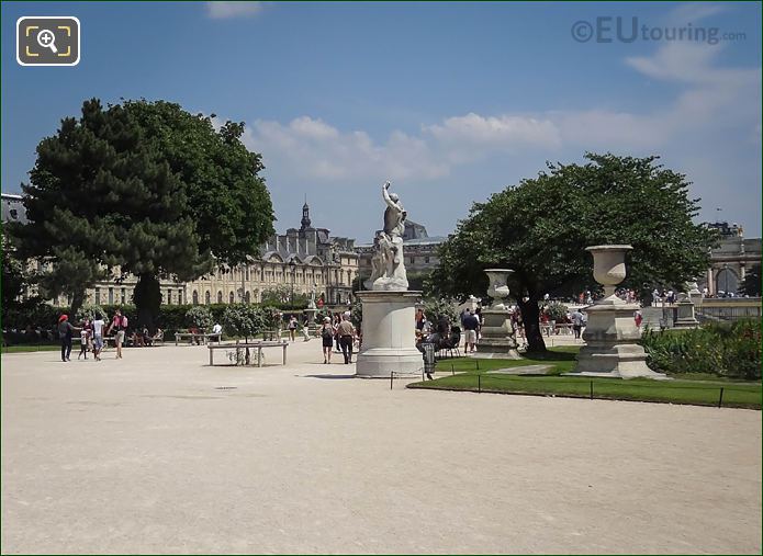 L'Homme et sa Misere ou la Misere statue in Grand Carre area