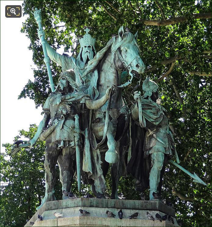 Charlemagne statue at Notre Dame Cathedral