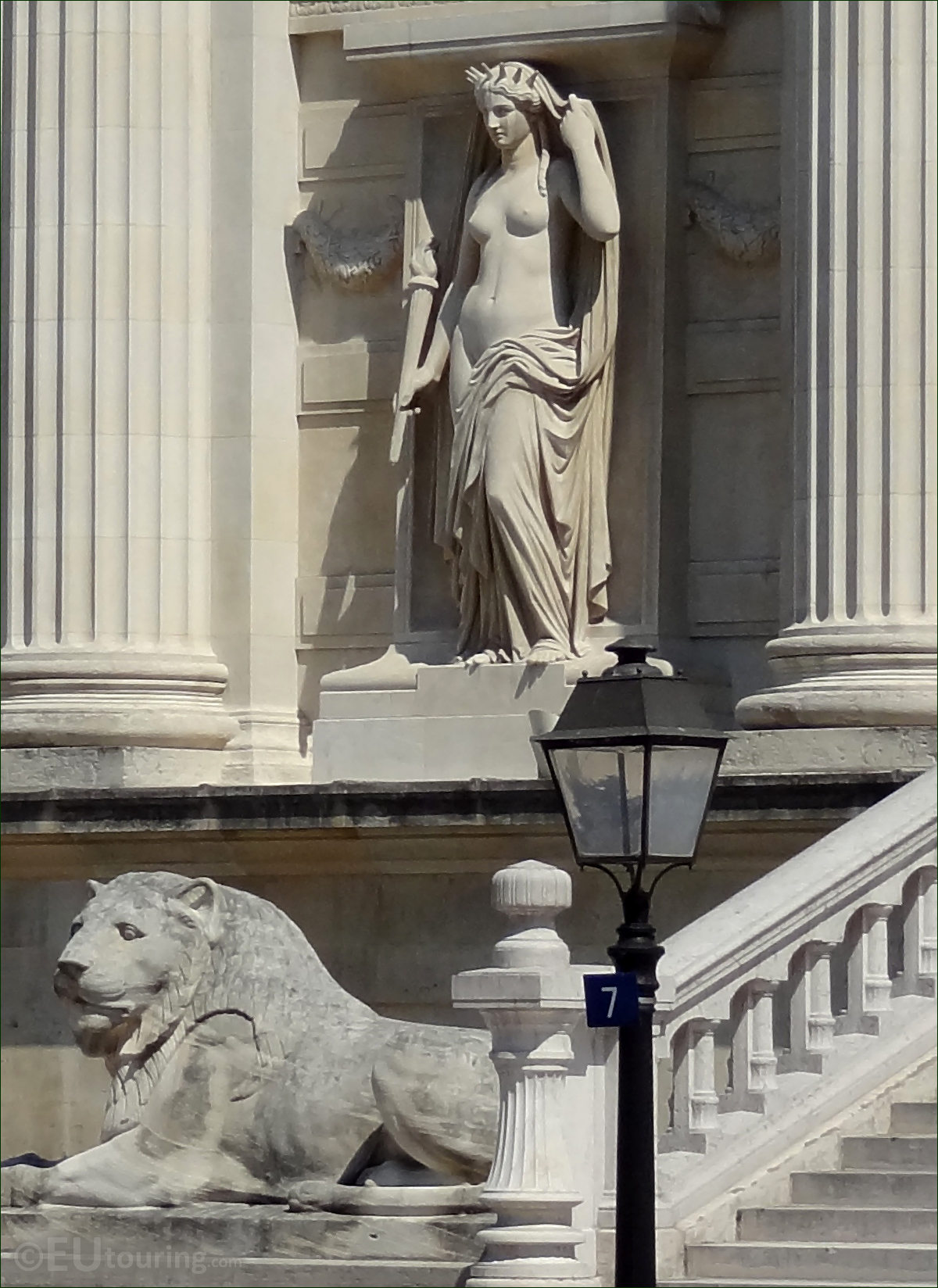 Photo of La Verite statue by Augustin-Alexandre Dumont in Paris - Page 122