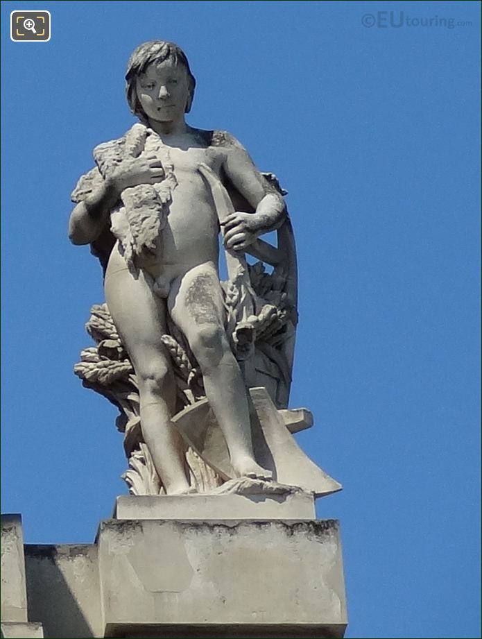 The Peace statue at Grand Palais in Paris