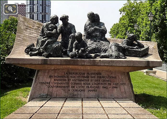 Sculptures at Place des Martyrs Juifs du Velodrome d'Hiver