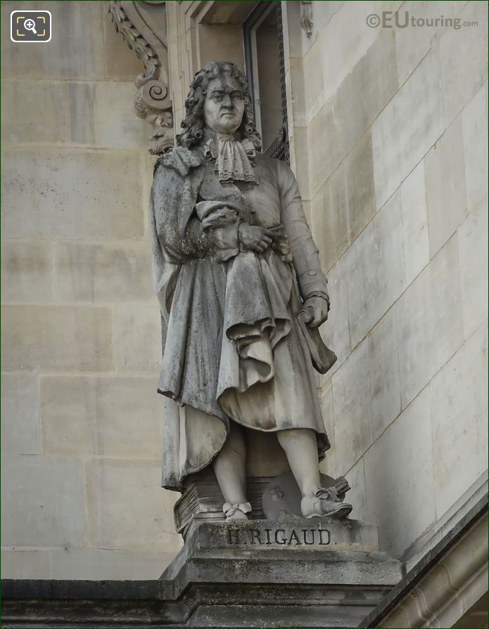 Hyacinthe Rigaud statue by Victor Therasse in 1857