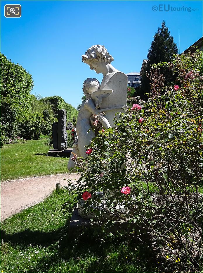 Marble statue called l'Amour Captif