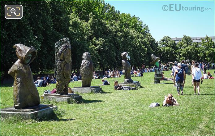 Park Bercy and Children of the World statues