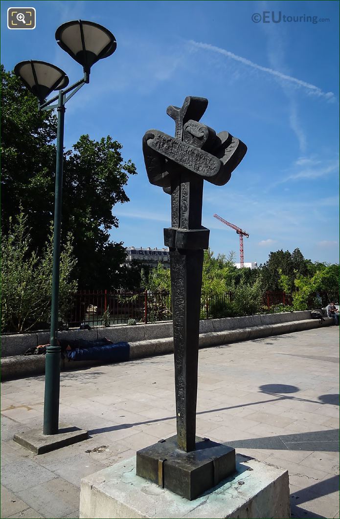 Sorel Etrog Fiesole sculpture in Paris