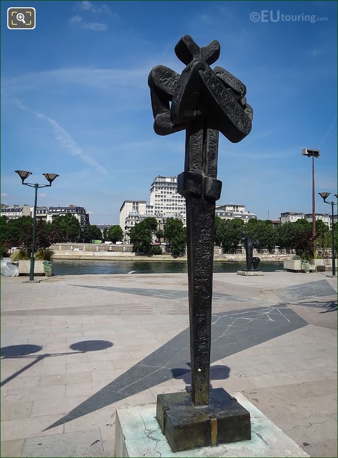 Fiesole sculpture produced by artist Sorel Etrog