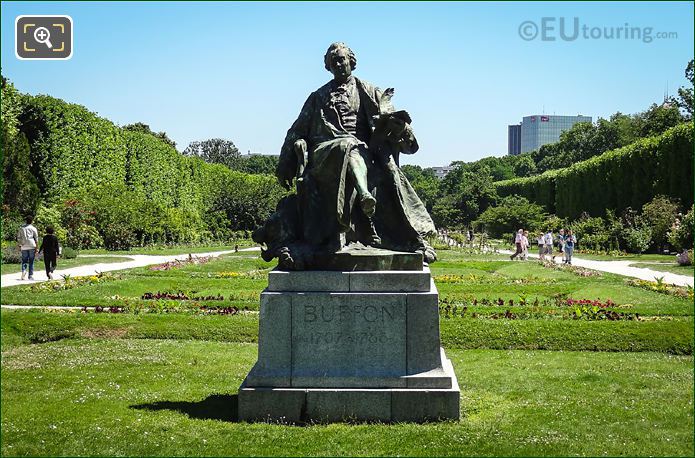 Georges-Louis Leclerc, Comte de Buffon statue