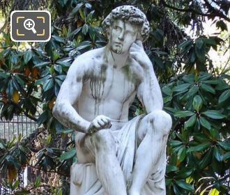 Il Dispetto statue in Jardin du Luxembourg Paris