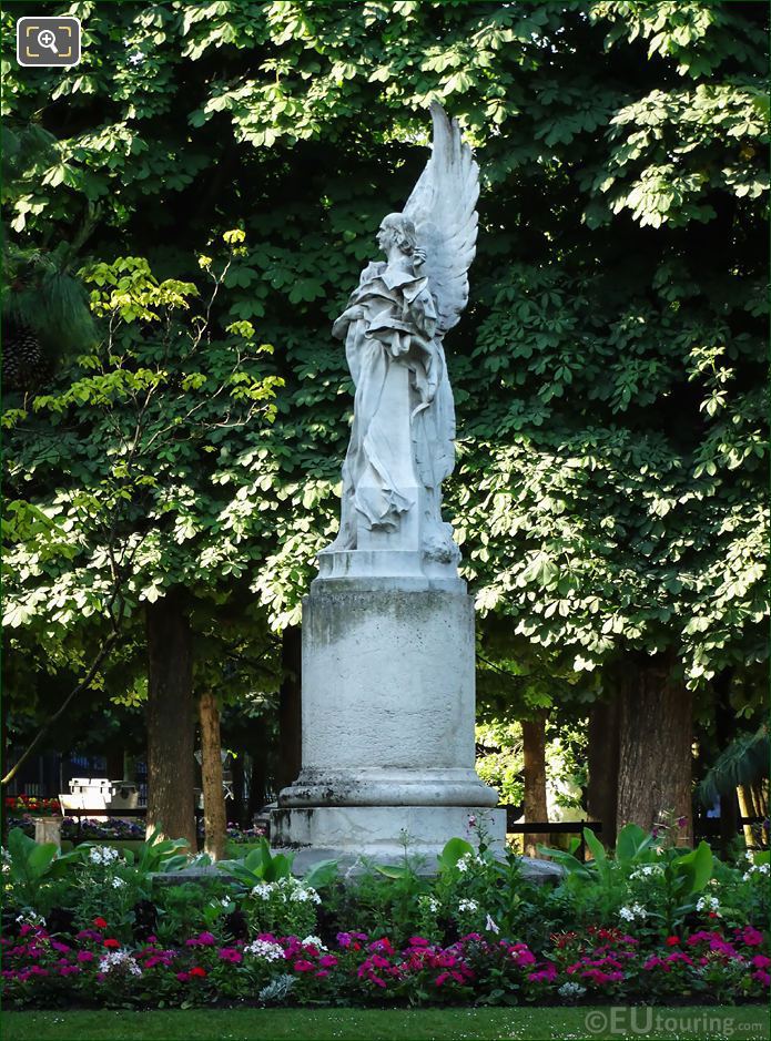 Statue of French poet Leconte de Lisle